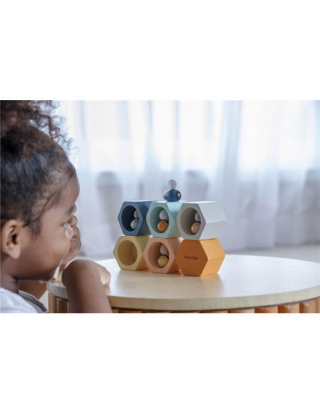 Abejas en la colmena orchard